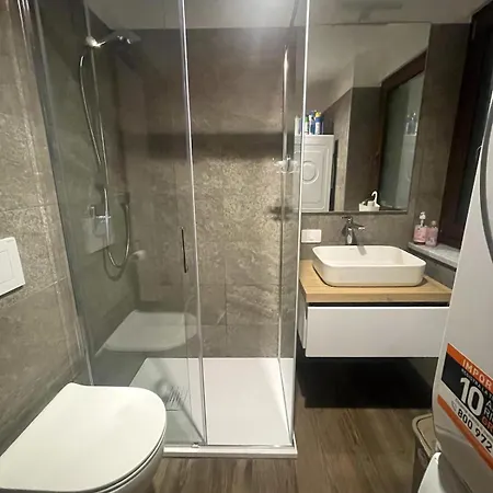 Comfortable And Sunny 4 Minutes Skiing Facilities